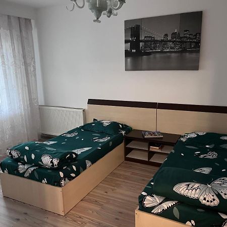 Apartament In Centrul Orasului Бакеу Екстер'єр фото