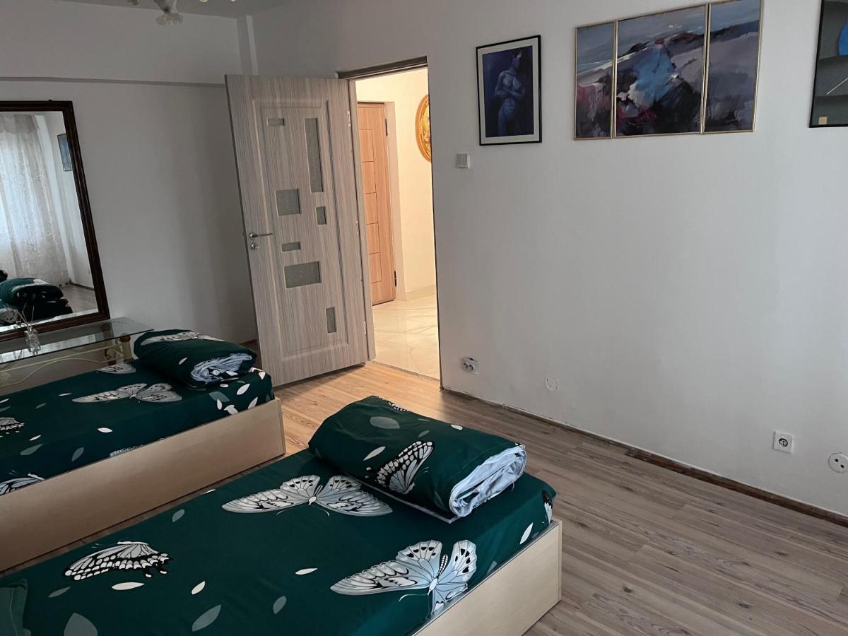 Apartament In Centrul Orasului Бакеу Екстер'єр фото