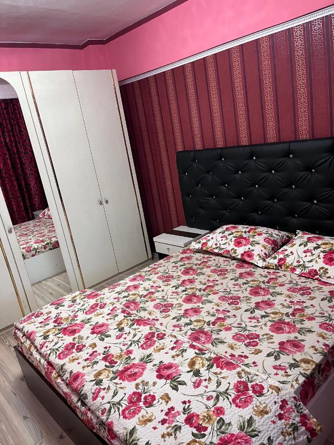 Apartament In Centrul Orasului Бакеу Екстер'єр фото